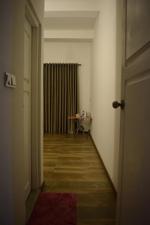 Bee View Home Stay Канди Экстерьер фото