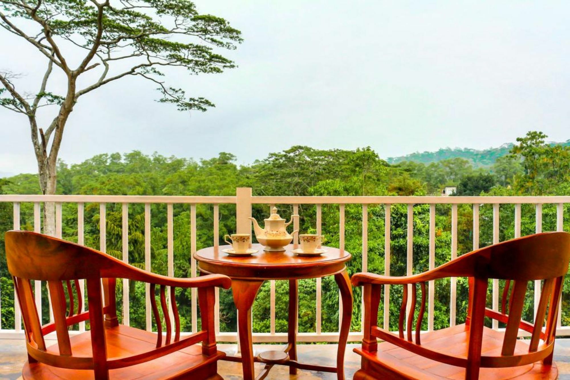 Bee View Home Stay Канди Экстерьер фото